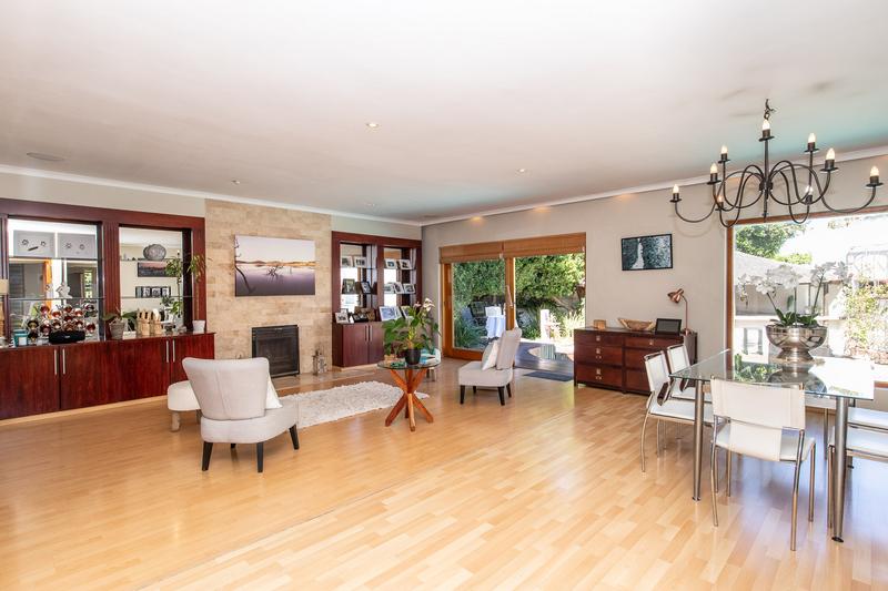 3 Bedroom Property for Sale in Constantia Western Cape